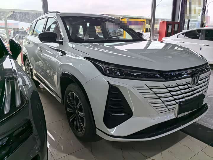 Фото 3 - Changan CS75 Plus