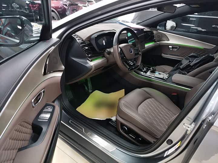 Фото 16 - BYD Han