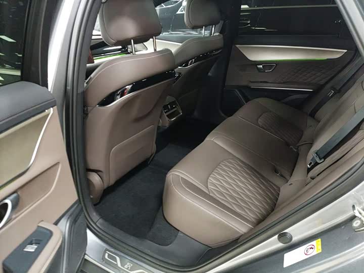 Фото 17 - BYD Han