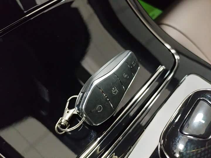 Фото 9 - BYD Han