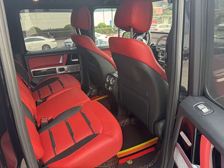 Фото 10 - Mercedes-Benz G-Class AMG