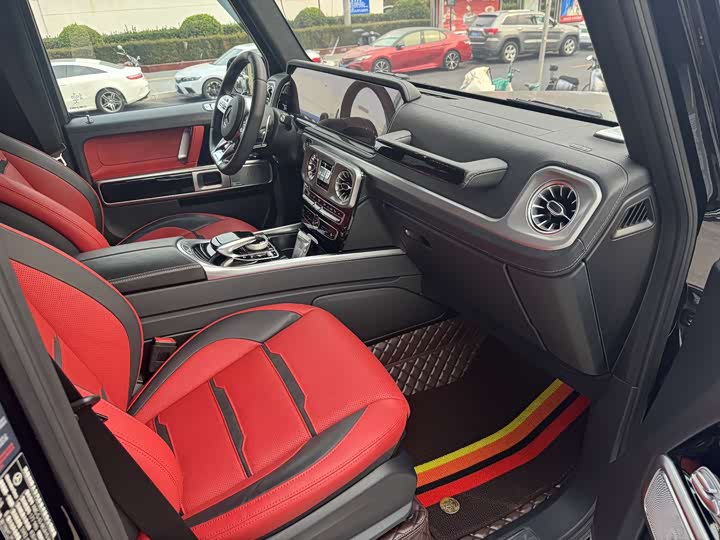 Фото 11 - Mercedes-Benz G-Class AMG