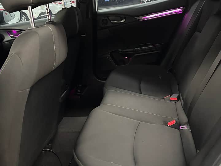 Фото 16 - Honda Civic