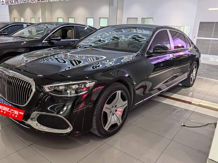 Фото 2 - Mercedes-Benz Maybach S-Class