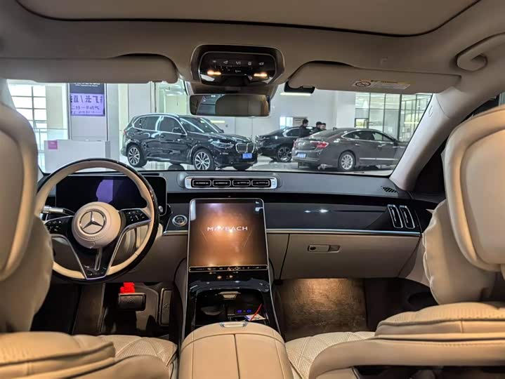 Фото 4 - Mercedes-Benz Maybach S-Class