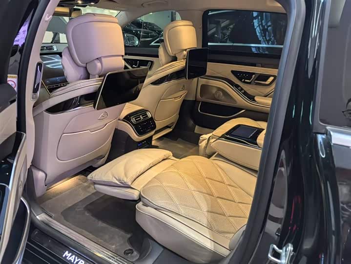 Фото 6 - Mercedes-Benz Maybach S-Class