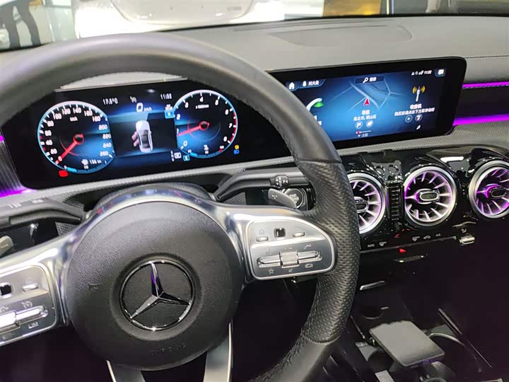 Фото 14 - Mercedes-Benz A-Class