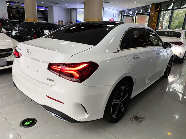 Фото 7 - Mercedes-Benz A-Class