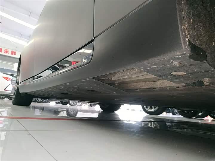 Фото 21 - XPeng P7