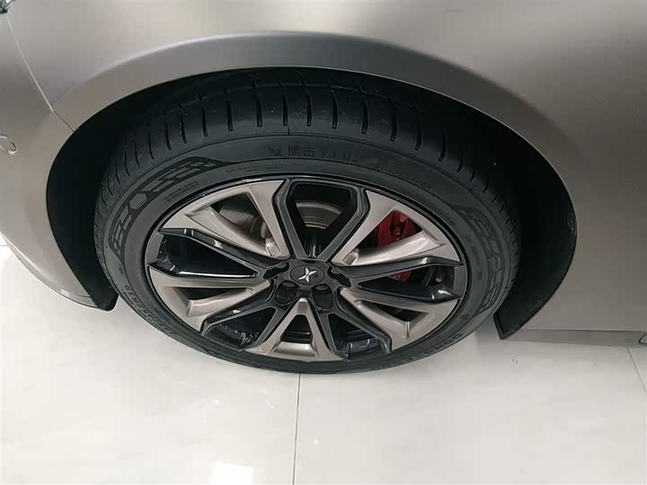 Фото 23 - XPeng P7