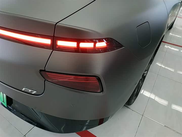 Фото 8 - XPeng P7