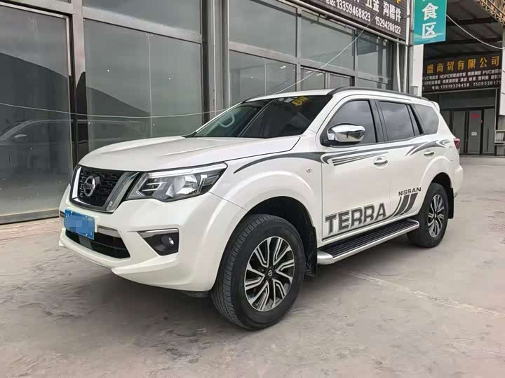 Фото 1 - Nissan Terra