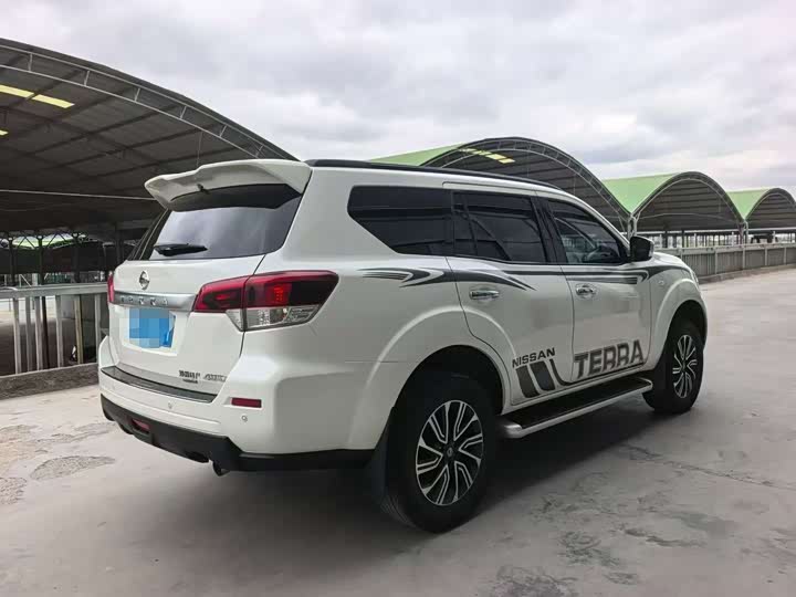 Фото 6 - Nissan Terra