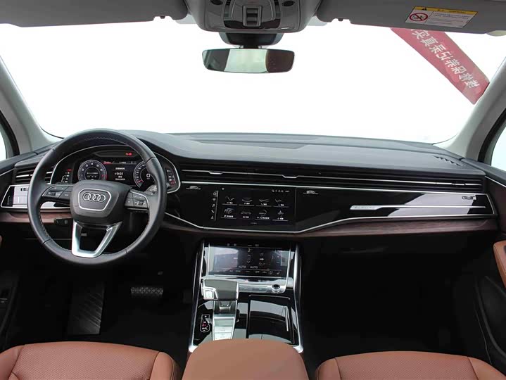 Фото 11 - Audi Q7