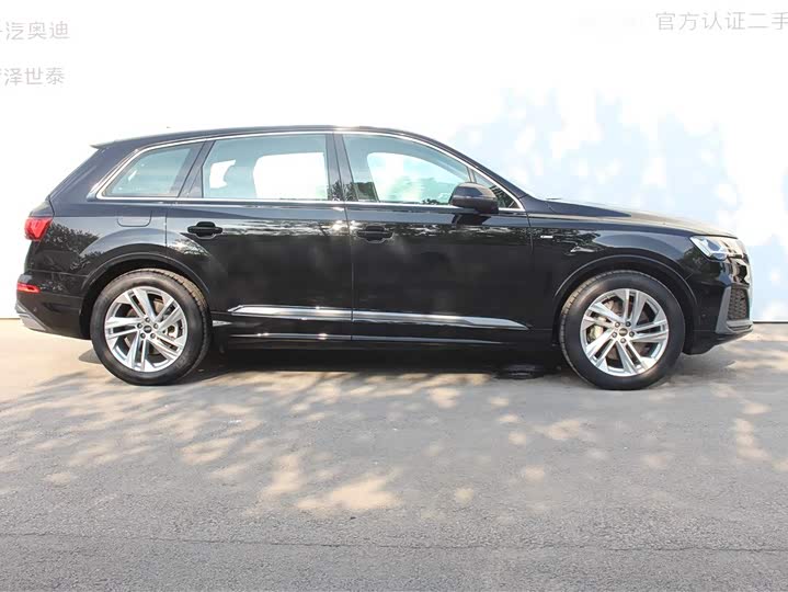 Фото 2 - Audi Q7