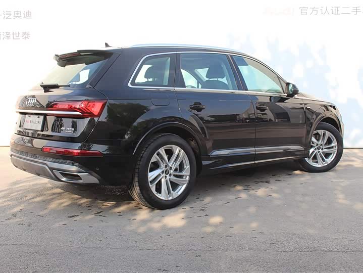 Фото 4 - Audi Q7