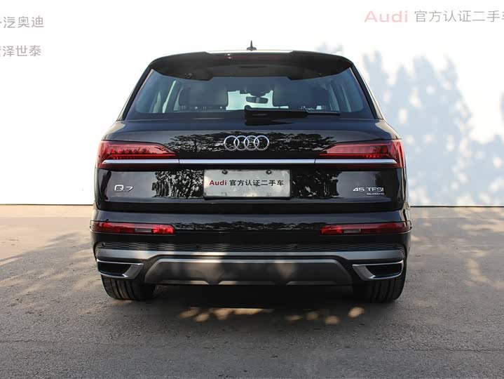 Фото 5 - Audi Q7
