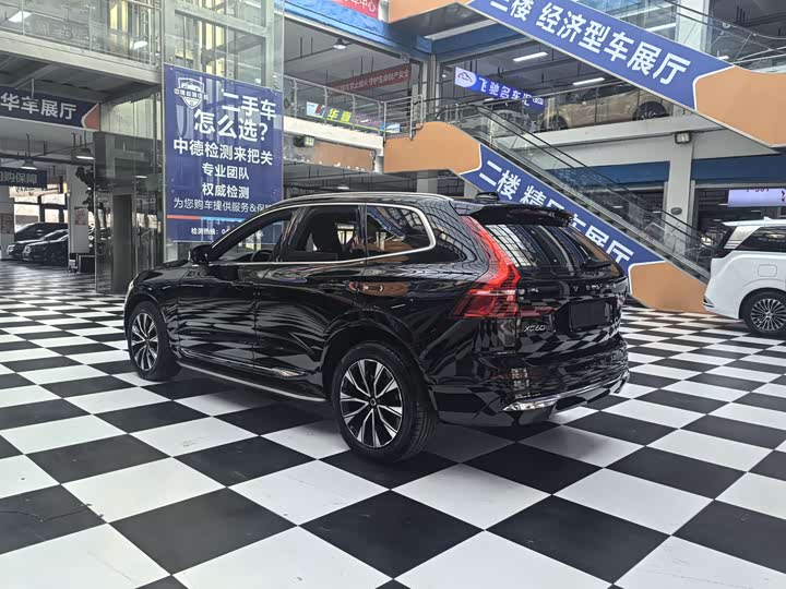 Фото 6 - Volvo XC60