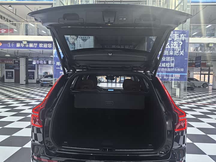 Фото 7 - Volvo XC60