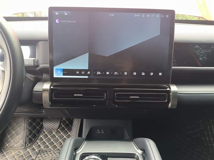 Фото 13 - Chery iCar 03T