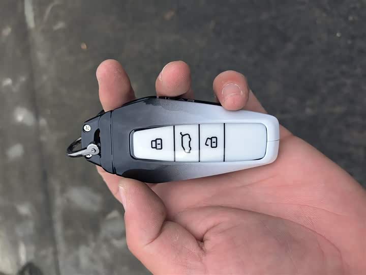 Фото 9 - Chery iCar 03T