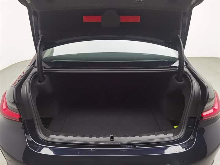 Фото 16 - BMW 3 Series