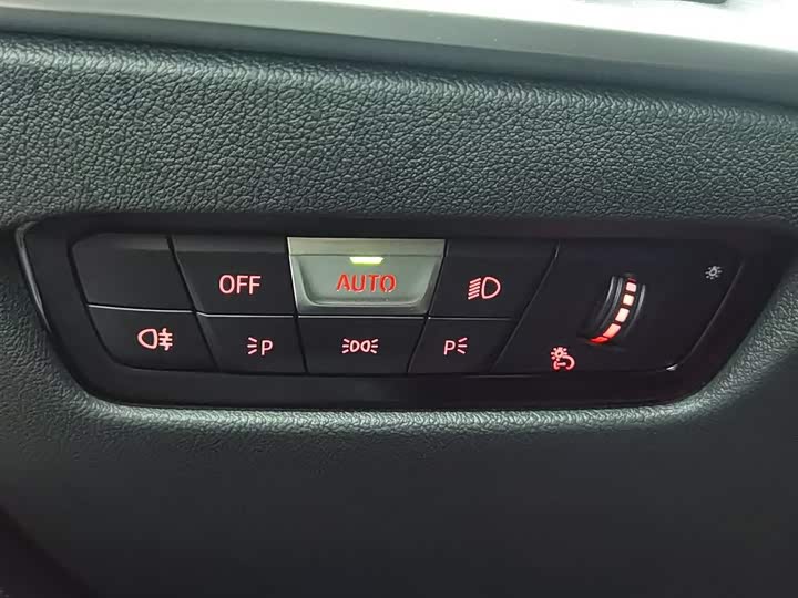 Фото 21 - BMW 3 Series