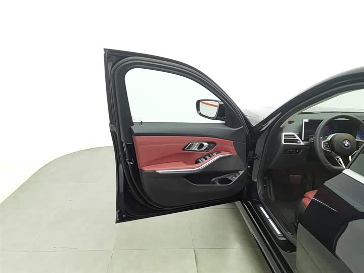 Фото 8 - BMW 3 Series