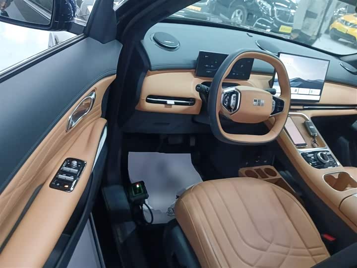 Фото 16 - Geely Galaxy Starship 7