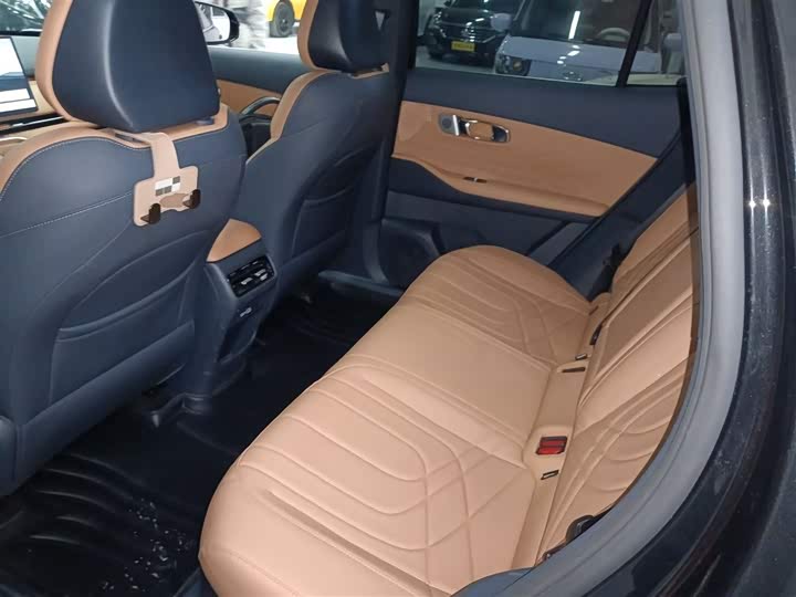 Фото 17 - Geely Galaxy Starship 7