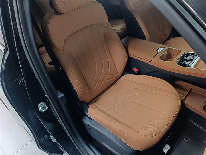 Фото 25 - Geely Galaxy Starship 7