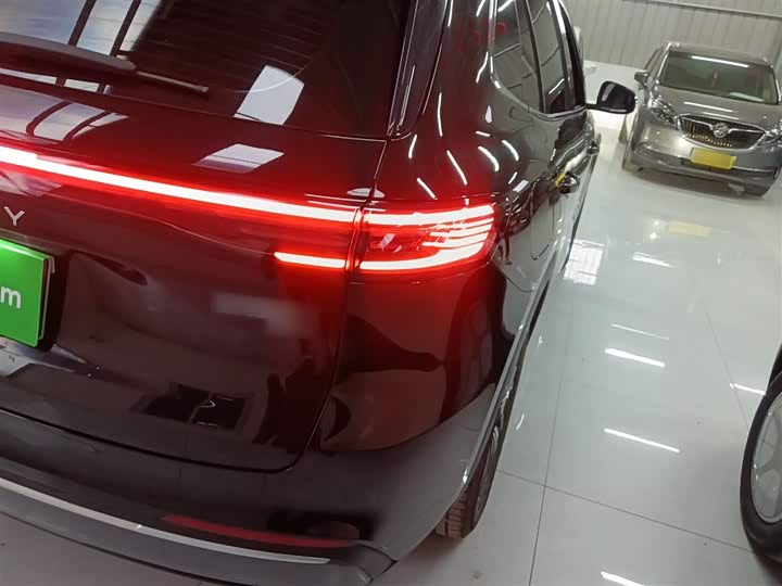 Фото 8 - Geely Galaxy Starship 7