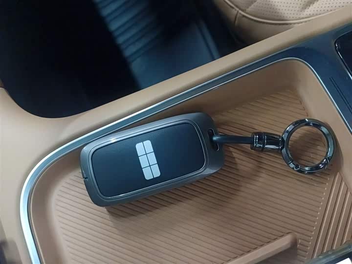 Фото 9 - Geely Galaxy Starship 7