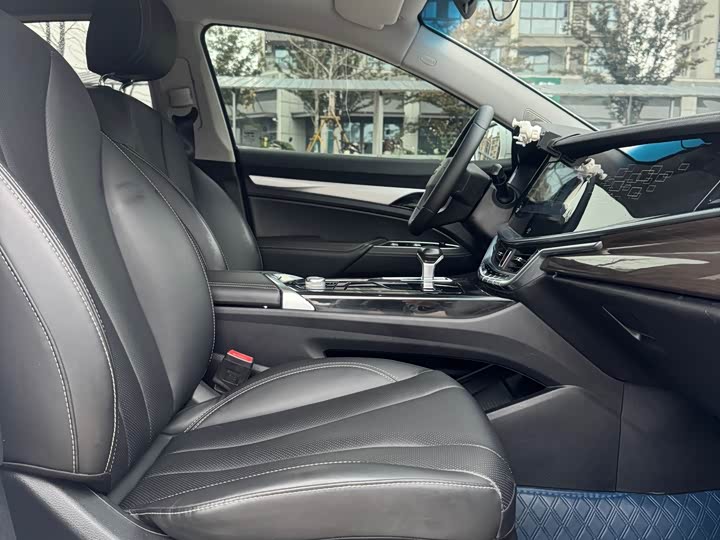 Фото 13 - Geely Emgrand GT