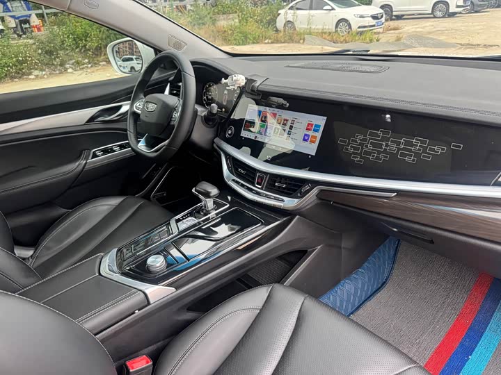 Фото 14 - Geely Emgrand GT