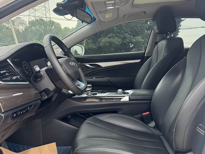 Фото 5 - Geely Emgrand GT