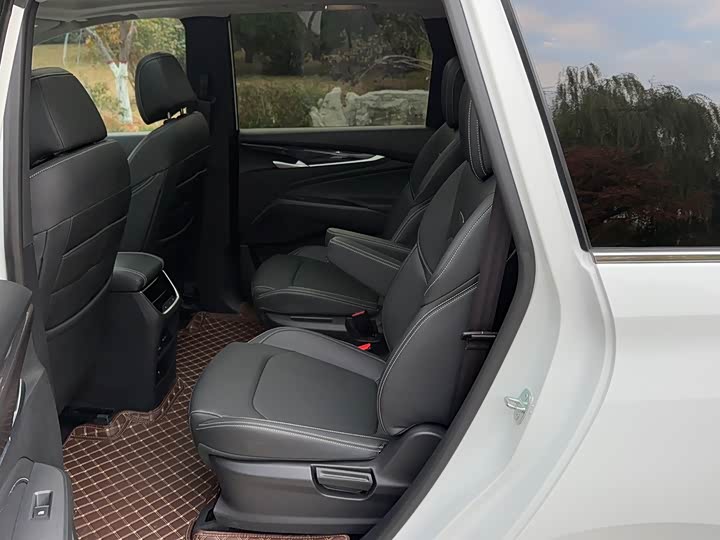 Фото 16 - Maxus G50