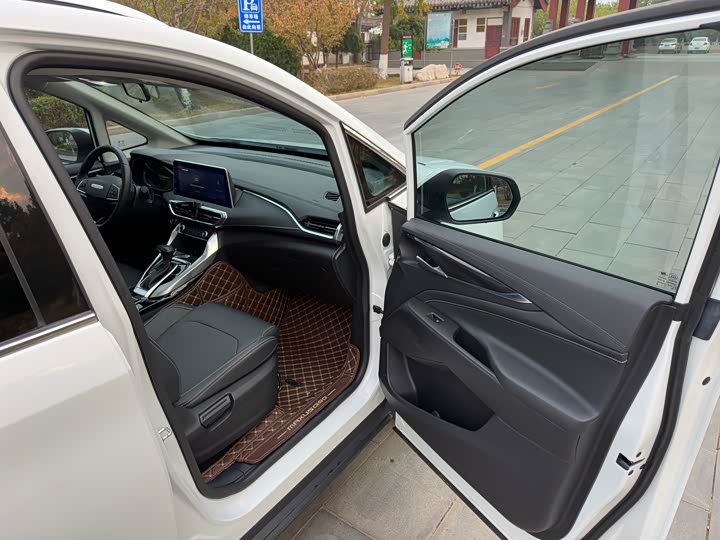 Фото 20 - Maxus G50