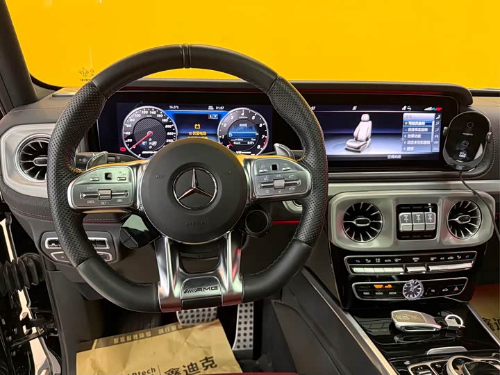 Фото 11 - Mercedes-Benz G-Class AMG