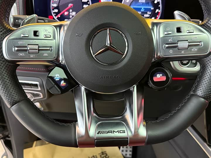 Фото 13 - Mercedes-Benz G-Class AMG