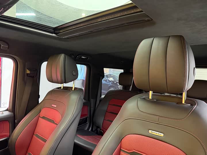 Фото 26 - Mercedes-Benz G-Class AMG