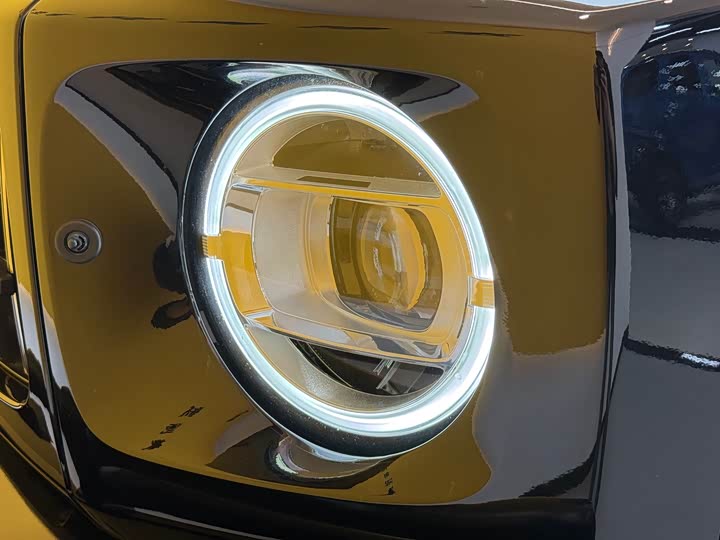 Фото 28 - Mercedes-Benz G-Class AMG