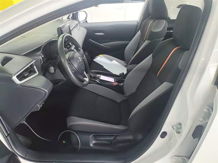 Фото 15 - Toyota Corolla