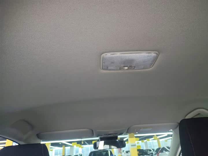 Фото 18 - Toyota Corolla