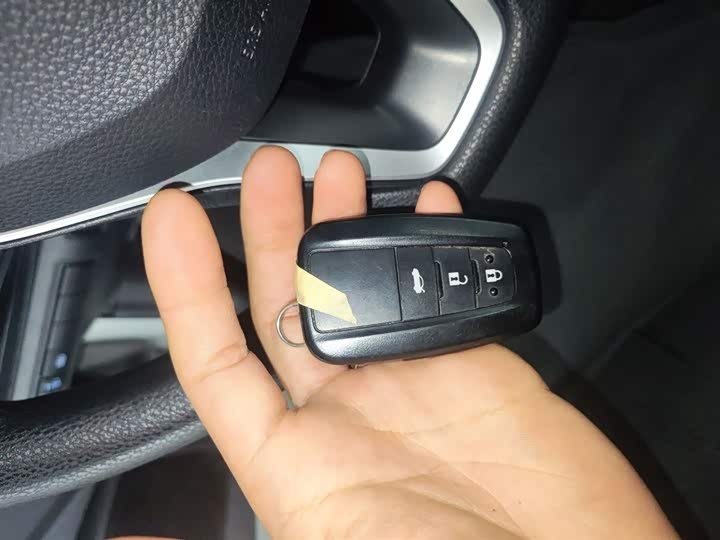 Фото 9 - Toyota Corolla