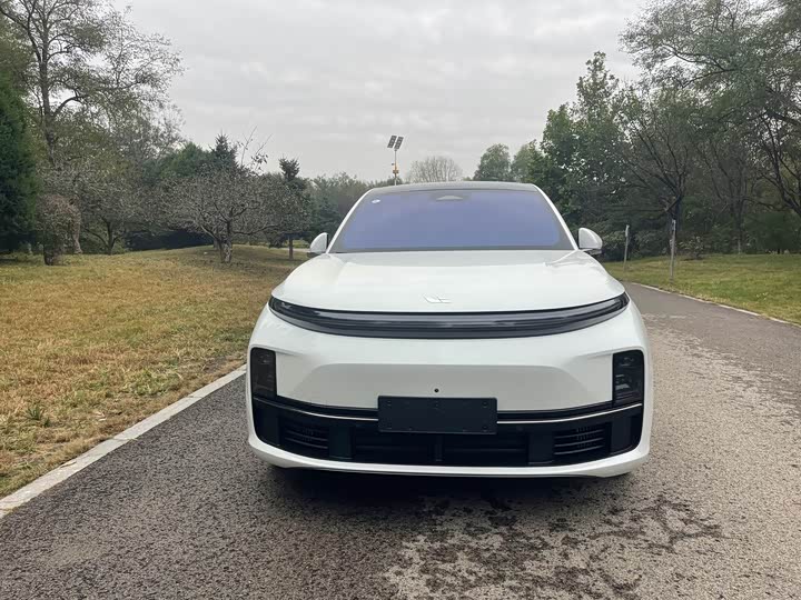 Фото 2 - LiXiang L7