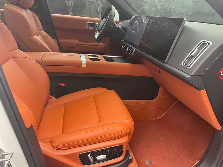 Фото 9 - LiXiang L7