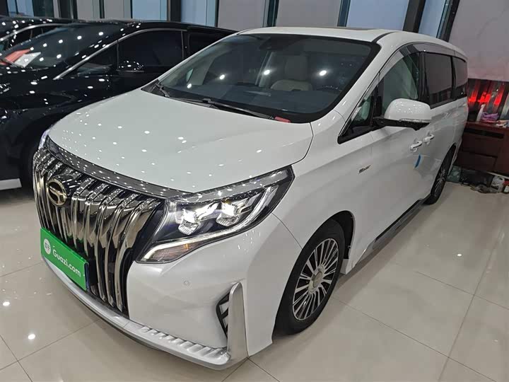 Фото 1 - GAC Trumpchi M8