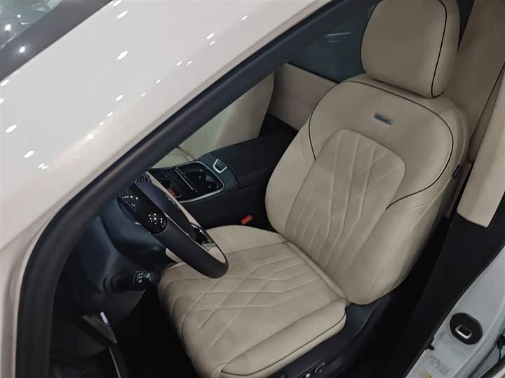 Фото 15 - GAC Trumpchi M8