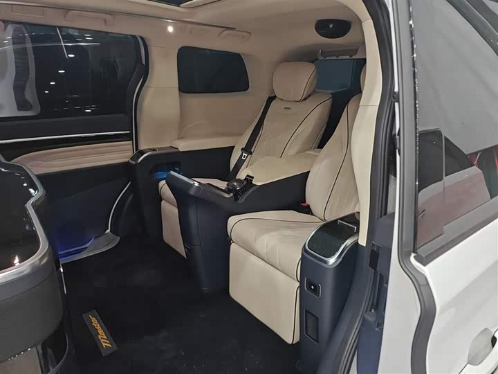 Фото 17 - GAC Trumpchi M8